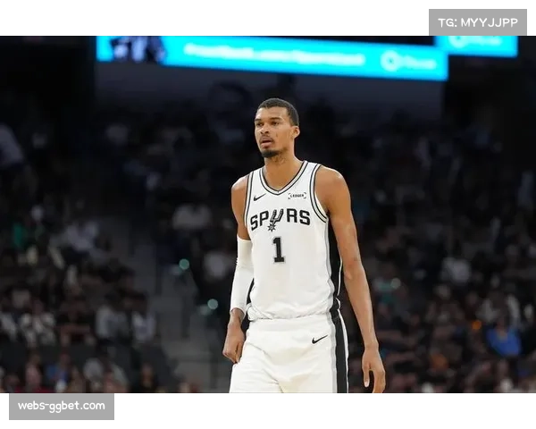 马刺127-113击败勇士豪取10连胜，稳居西部第二